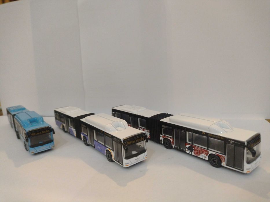 Autobusy przegubowe marki Majorette