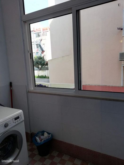 Quarto - localizado em Alameda Lisbon