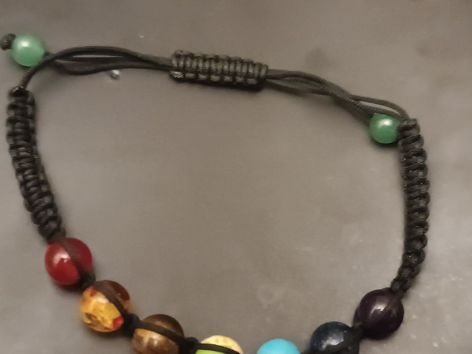 Piękna bransoletka z różnymi oczkami 16cm
