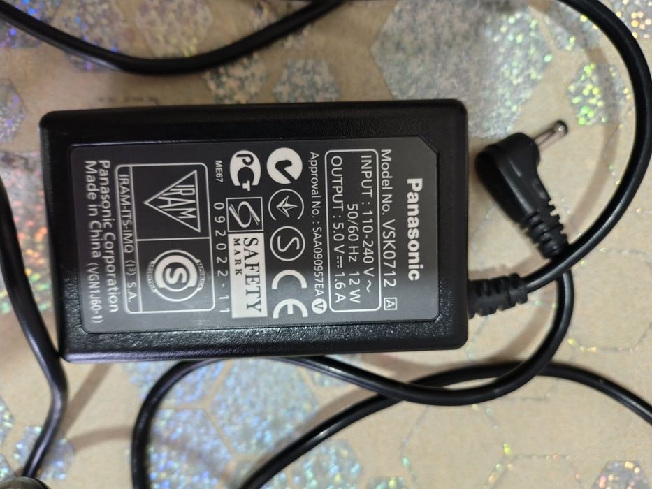 Відеокамера "Панасонік" в гарному стані.