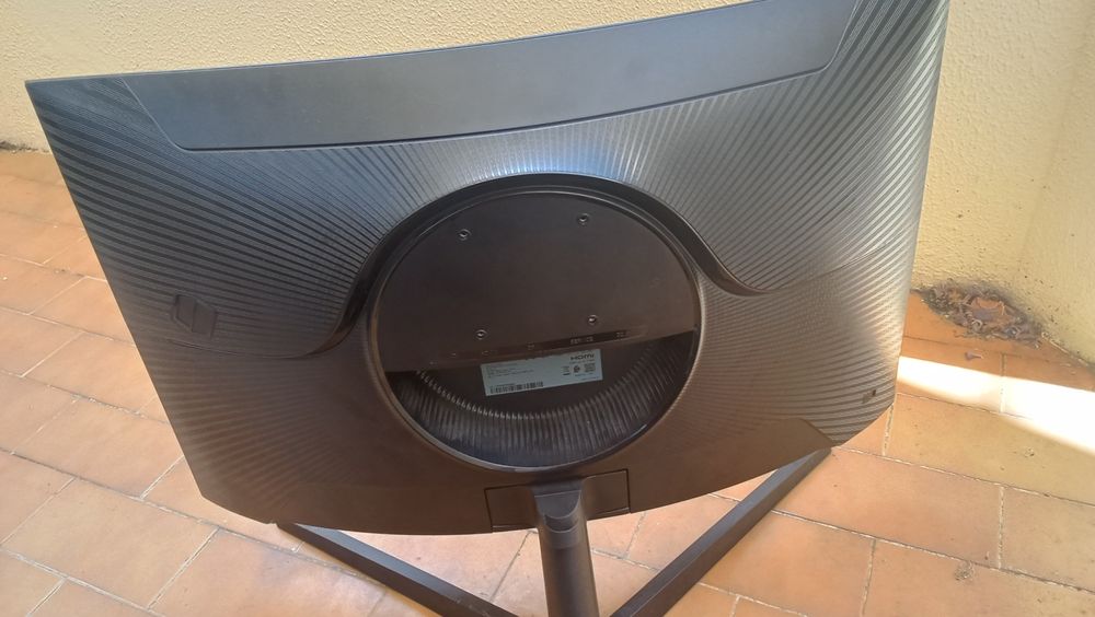 Monitor SAMSUNG Odyssey G5 - para peças