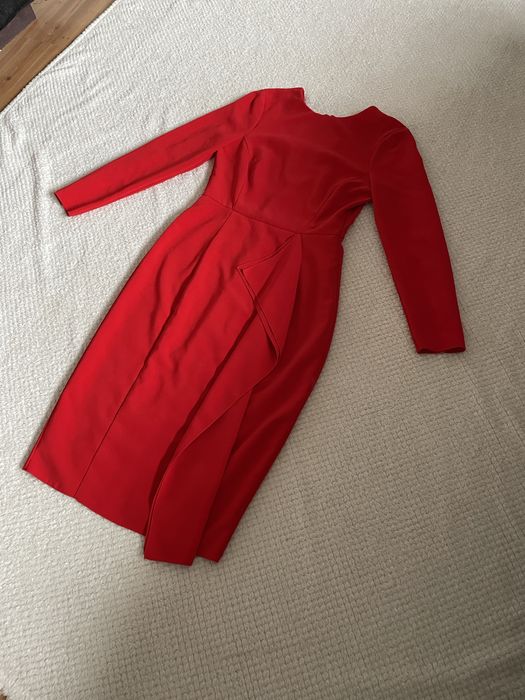 Czerwona dopasowana sukienka midi h&m rozkiar 38