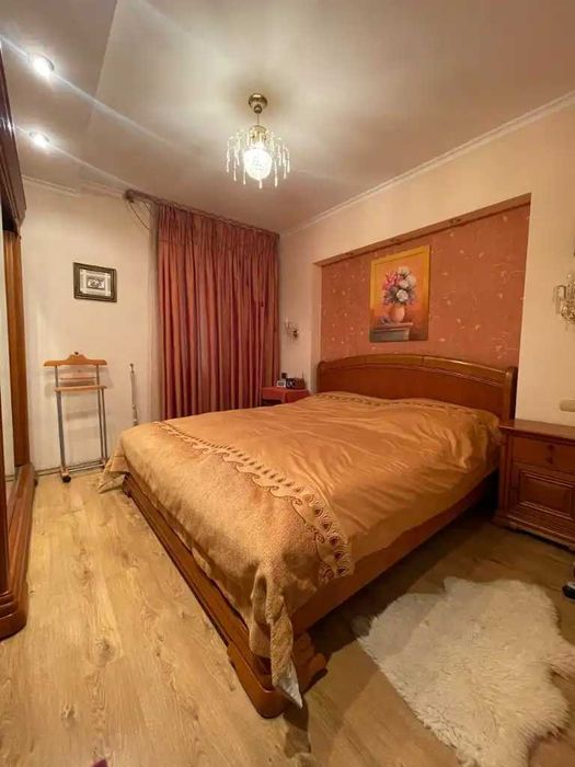 Продам 3к квартиру Тополь-1 Хороший кирпичный дом Правый берег