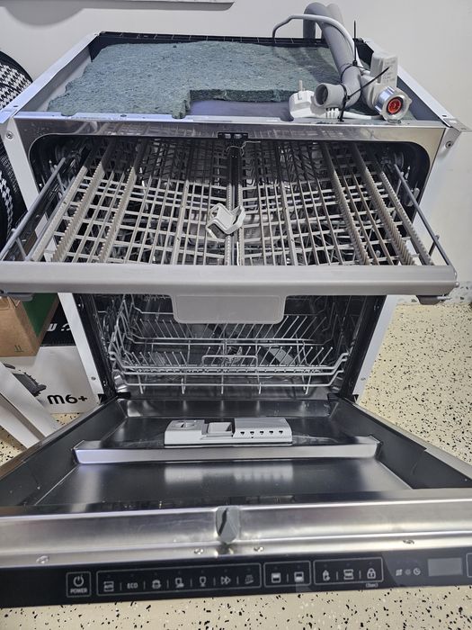 Zmywarka do zabudowy Samsung DW60M6051BB