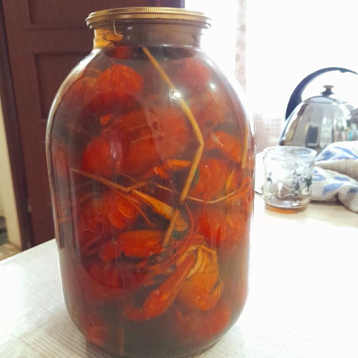 Продам  свіжий рак в банкі також у відрах   концервовані рак також є