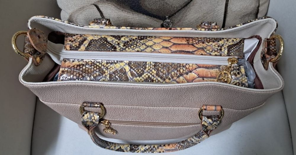 mala  nova  da  cavalinho c etiqueta