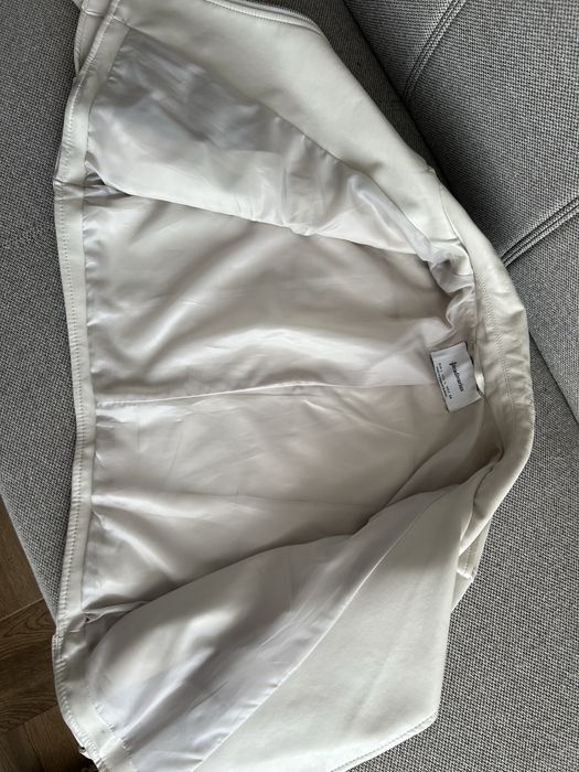 Косуха stradivarius беж