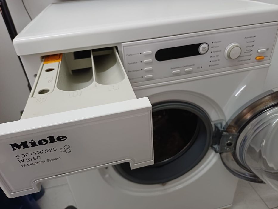 Máquina de roupa Miele 6kg