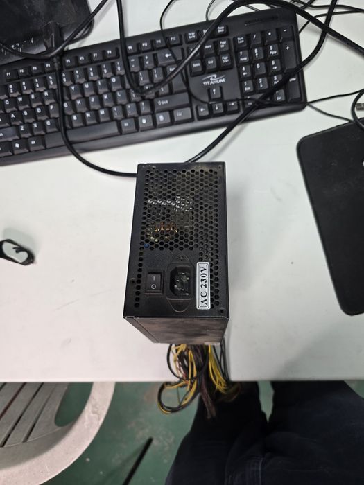 Zasilacz do komputera 1600w, Qoltec 50147