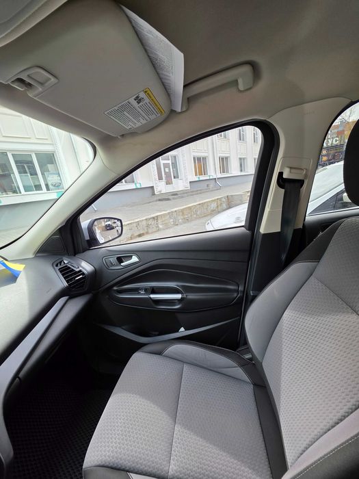 Продаж власного авто Ford Escape 2016