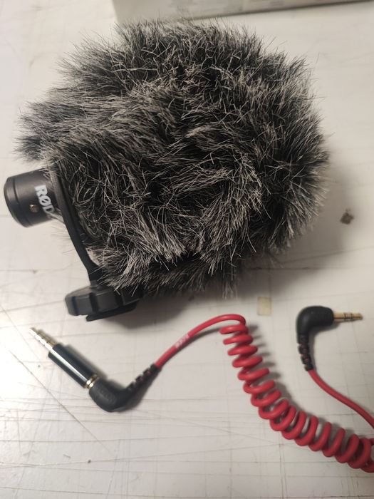 Microfone RØDE com Deadcat + Cabo (Gravação Vídeo/Áudio)