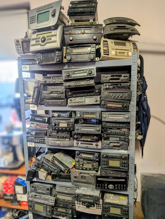 Sprzedaż radia do różnych samochodów