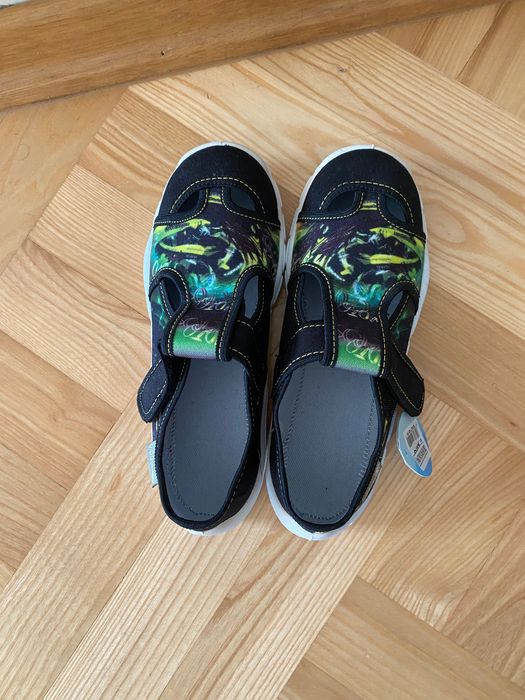 Kapcie rozm. 35
Kapcie rozm. 35