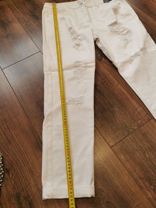 Spodnie dżinsowe jeansowe dżinsy jeansy mom fit L 40 z rozdarciami