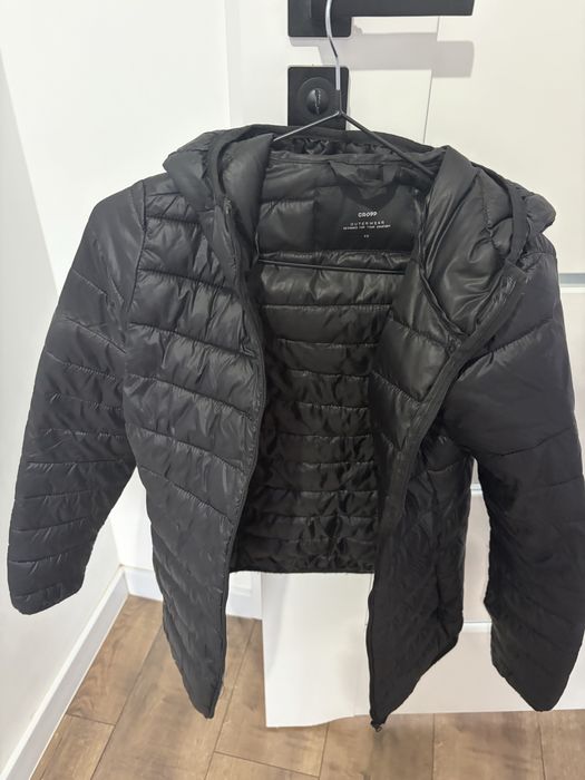 Kurtka czarna crop