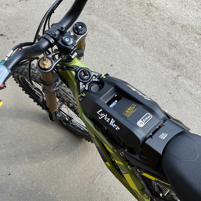 Surron Light Bee X 2025 Sage Green електробайк (пробіг 100 км)