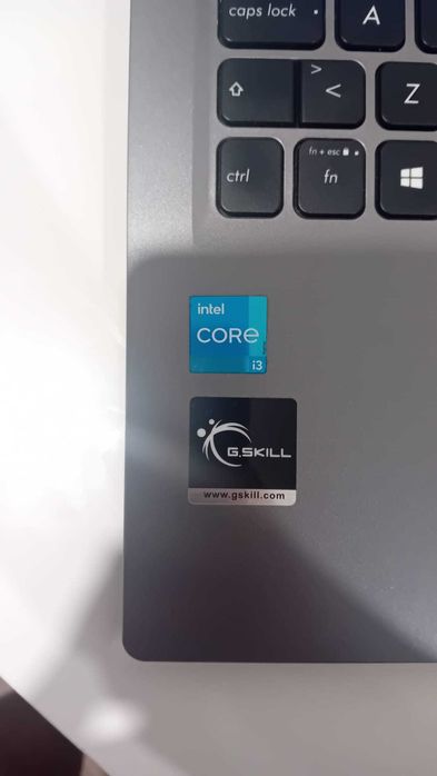 Asus X155_EAF515EA (Motherboard não funciona) ideal para vender á peça