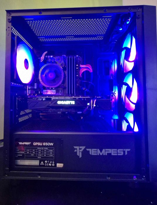 PC Gamer i7 7700 4.2Ghz | 16Gb DDR4 | GTX 1070 8GB | NVME+HDD | Win 11 | ARGB | TPM 2.0