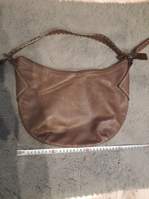Brazowa torebka do ręki Finding