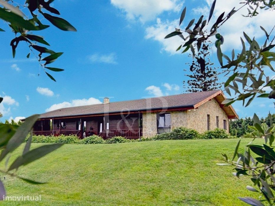 Moradia T3 com jardim junto ao Estuário do Tejo, no Montijo