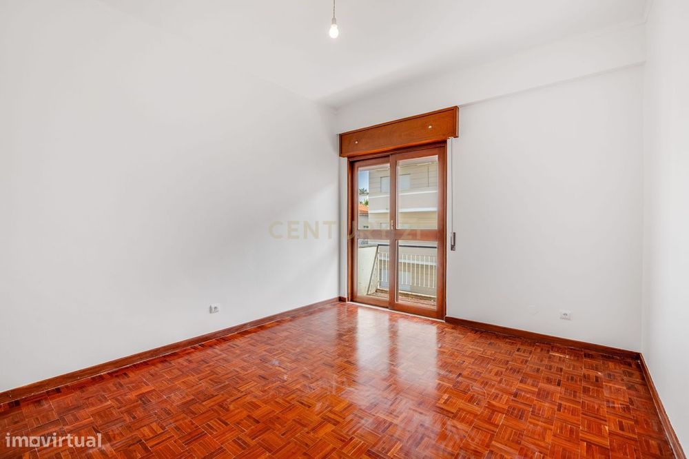 Apartamento T 4  em Faro no centro da cidade a 300m do mercado Municip