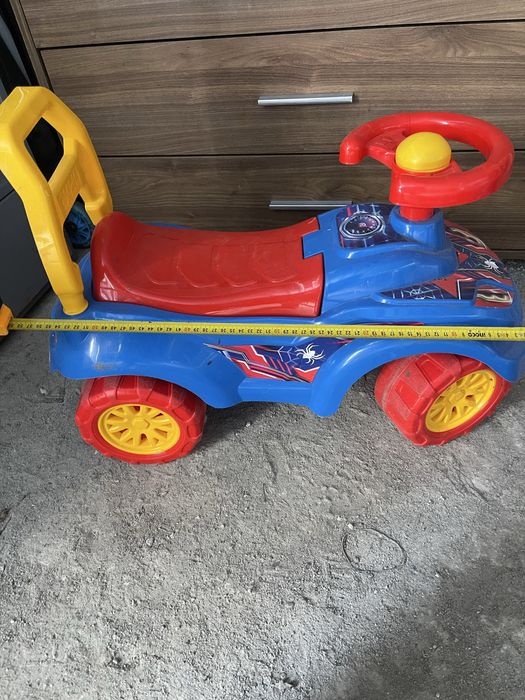 Каталка толокар машинка