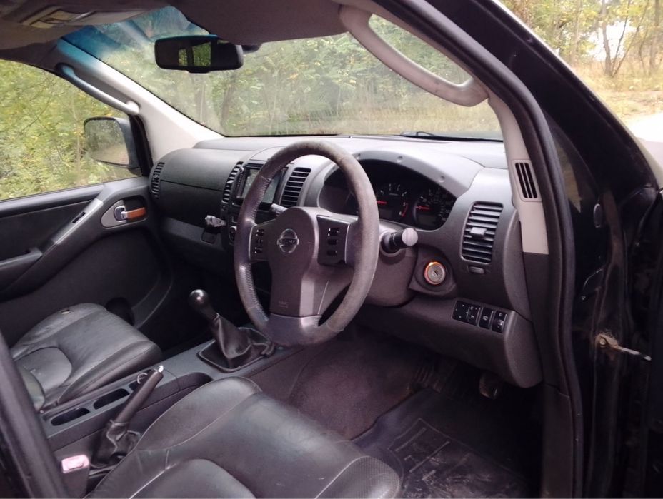 Автомобіль Пікапа Nissan Navara