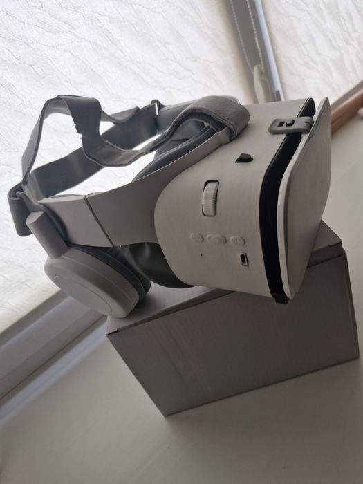 3D окуляри віртуальної реальності BoboVR Z6 з пультом (Білі)