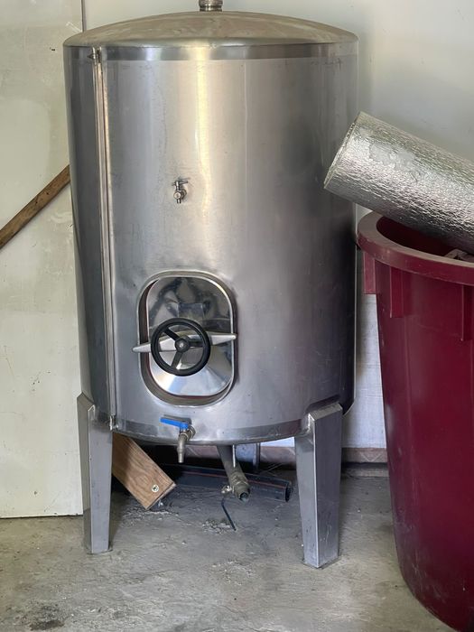 3 cubas Inox para vinho para venda