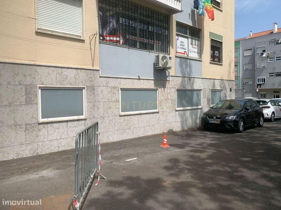 Simpática loja nas Patameiras ( Odivelas )