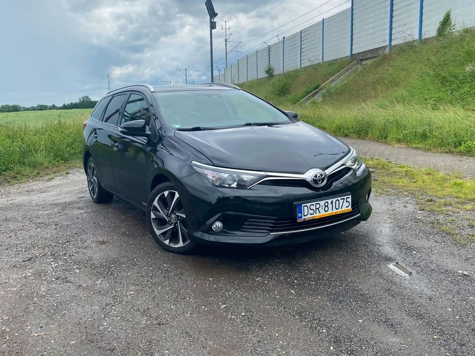 Toyota Auris Kamera / Tempomat / Rozpoznawanie znaków / Grzane Fotele /