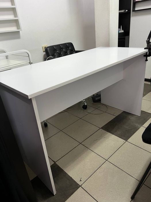 Стол парта для офіса, манікюру або дитини