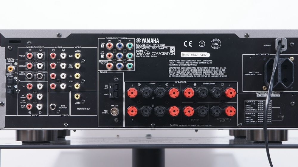 Amplificador YAMAHA RX-V450 Receiver