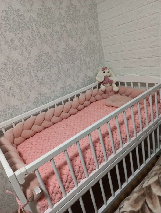 Дитяче ліжко з маятником