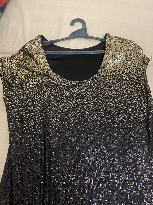 Продаем нарядное платье