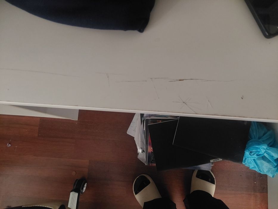 Beliche com guarda vestidos incluído