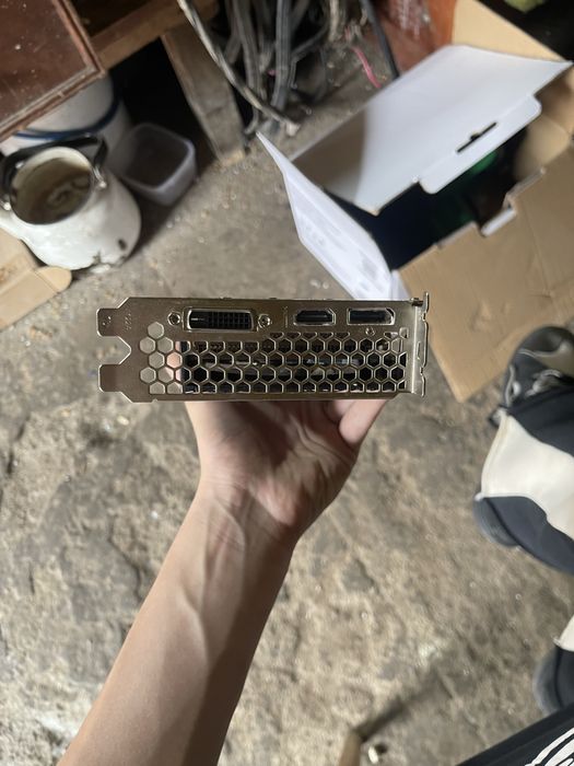 продам видюху GTX 1660 на 6 гб
