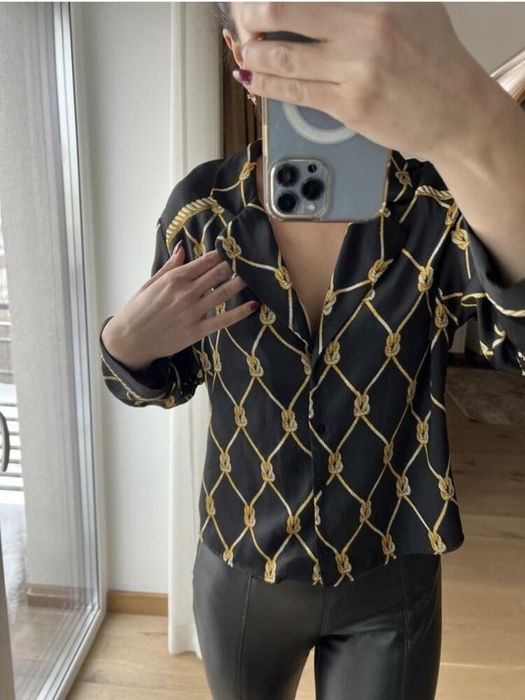 Одна на вибір атласна сорочка від Zara, S/M