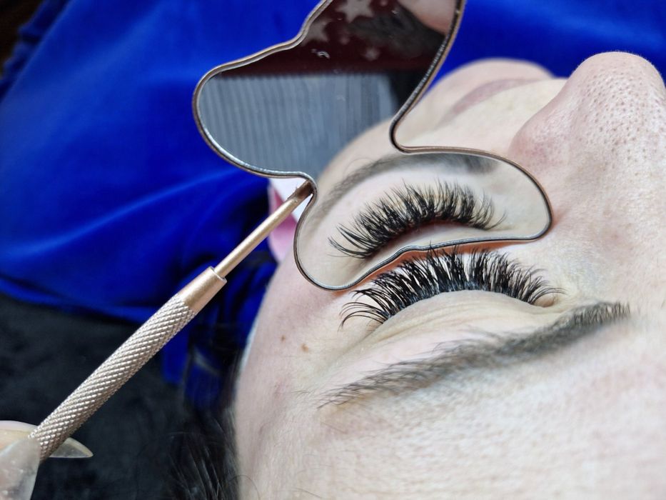 Нарощування вій запрошую