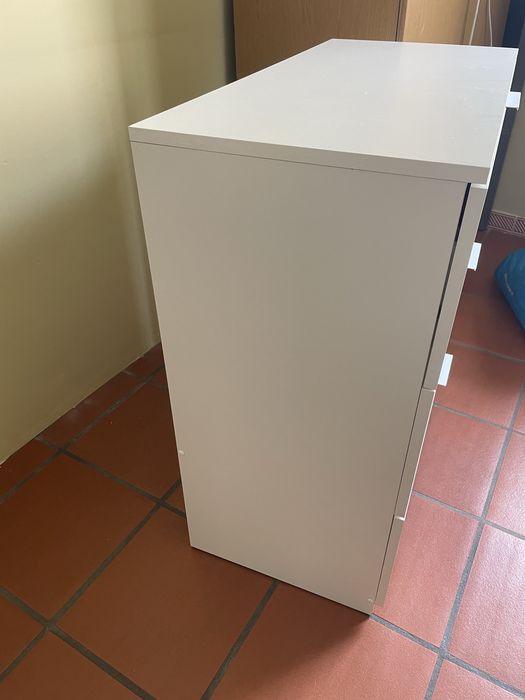 Móvel branco IKEA
