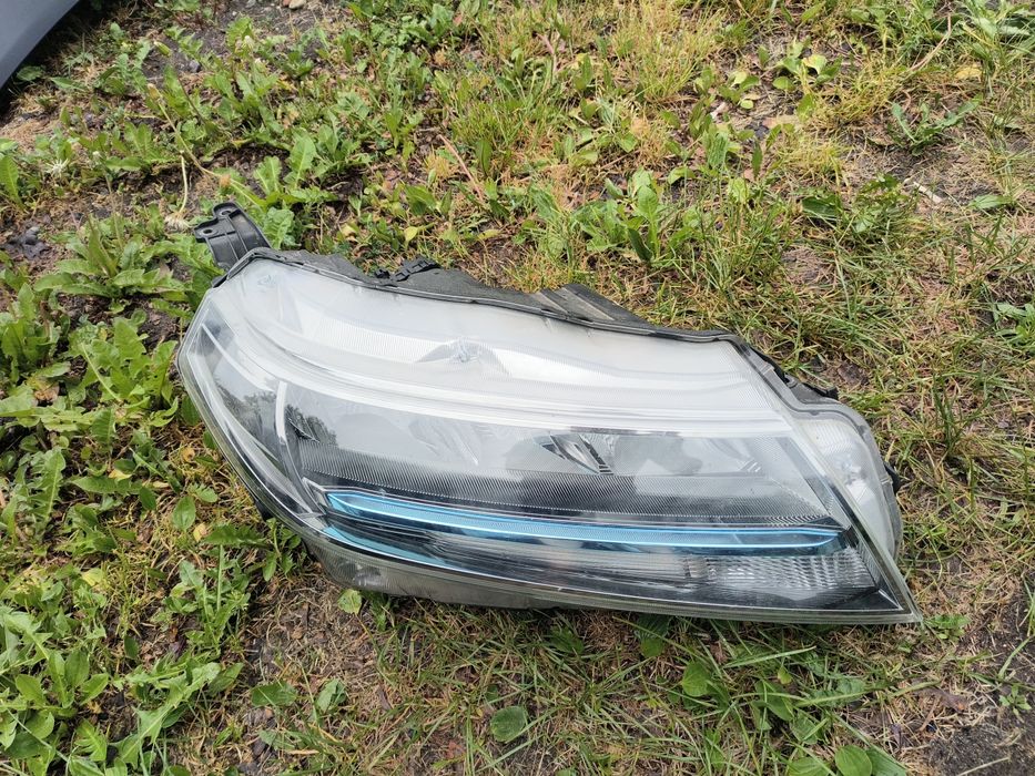 SUZUKI VITARA III LIFT FULL LED lampa przód przednia  prawa