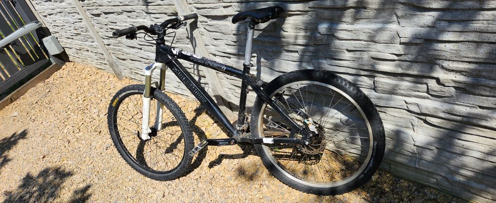 Rower Mtb Dirt Stunt Dartmoor Street Style Sr Suntour Hussefelt Nowa