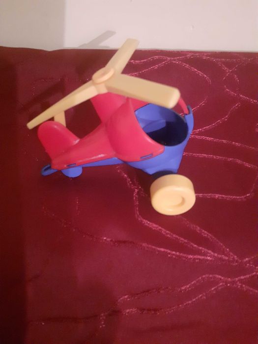 Продам іграшку для дитини вертоліт