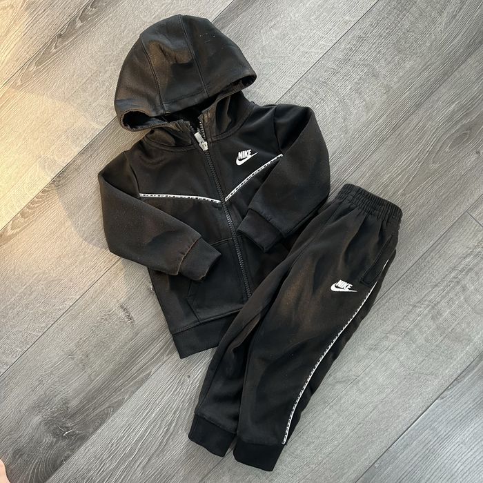 Дитячий костюм NIKE оригінал 18 міс