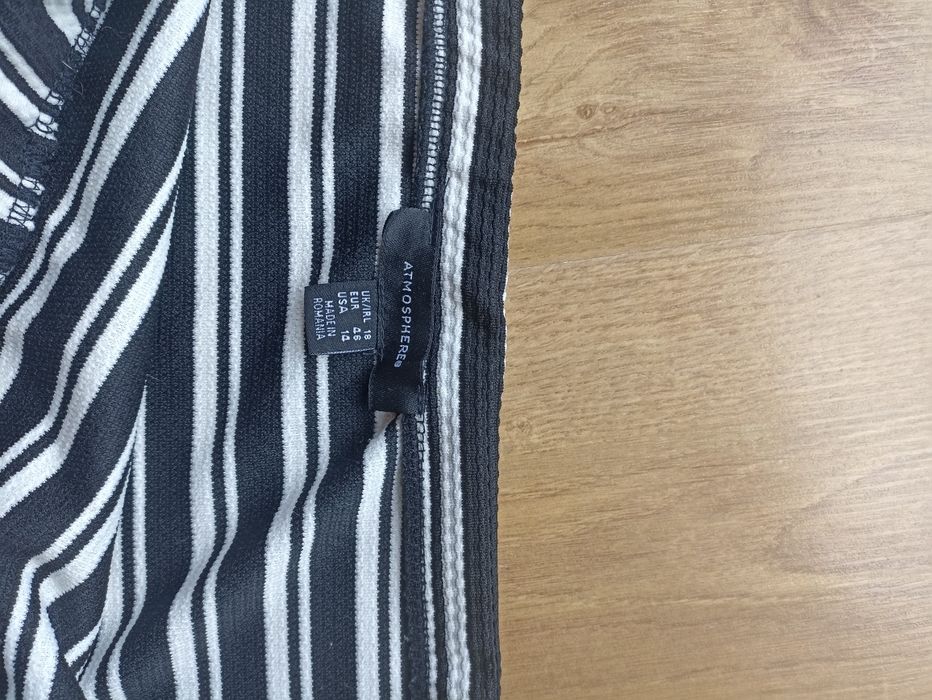 Spódnica w paski r. 46