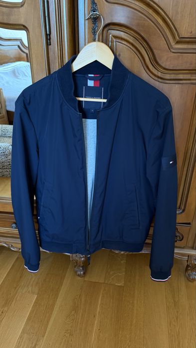Куртка tommy hilfiger розмір М
