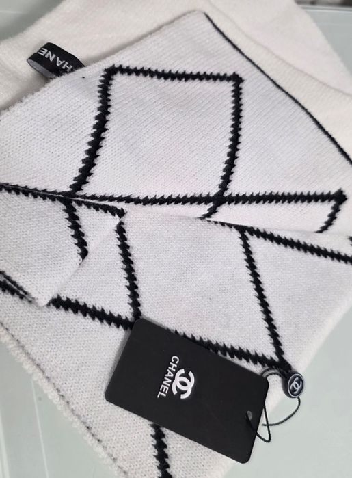 Czapka zimowa chanel  tylko biała