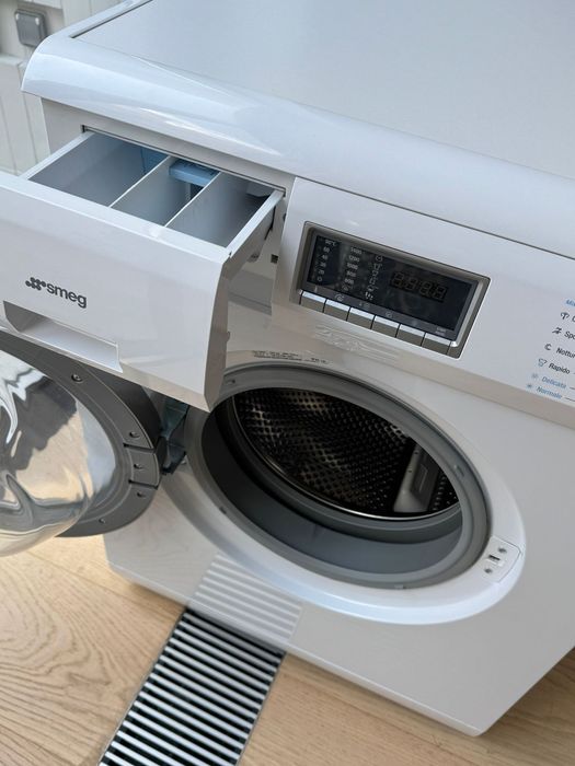 Maquina de lavar e secar SMEG