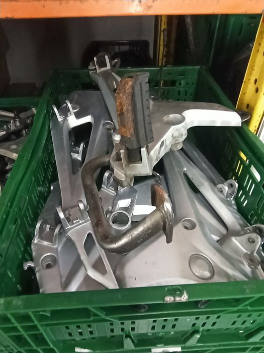 Suporte é pisa pés Honda