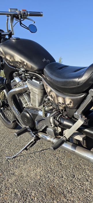 Suzuki Intruder VS800